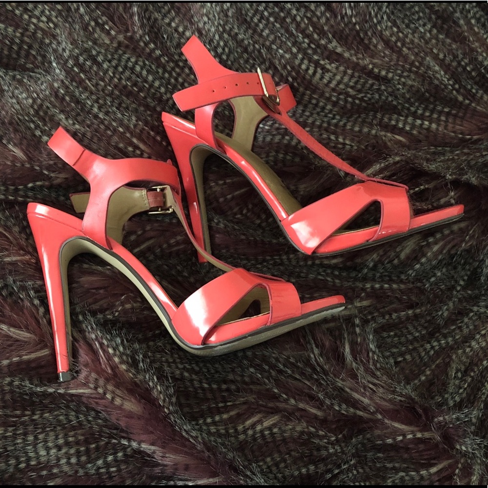 🌸 Coral Heeled Sandals 🌸
